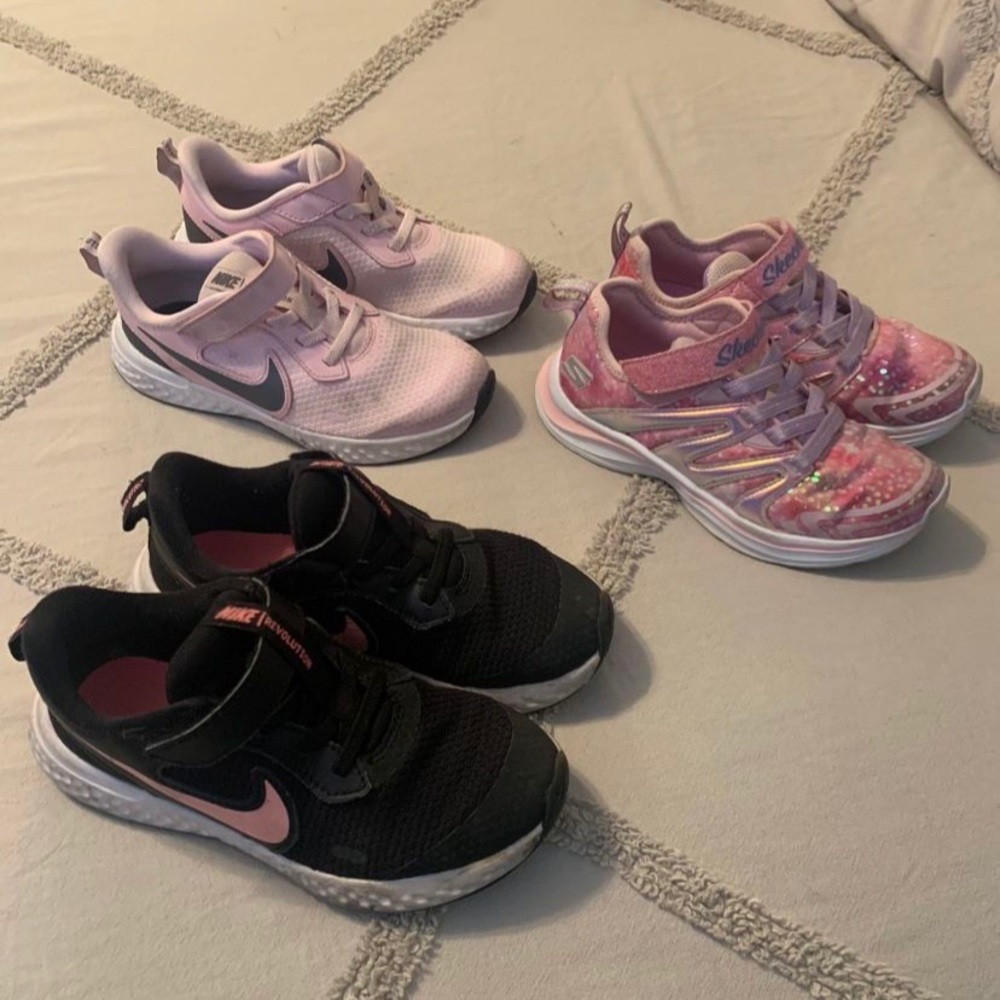 Girls nike & Skechers shoes size 13